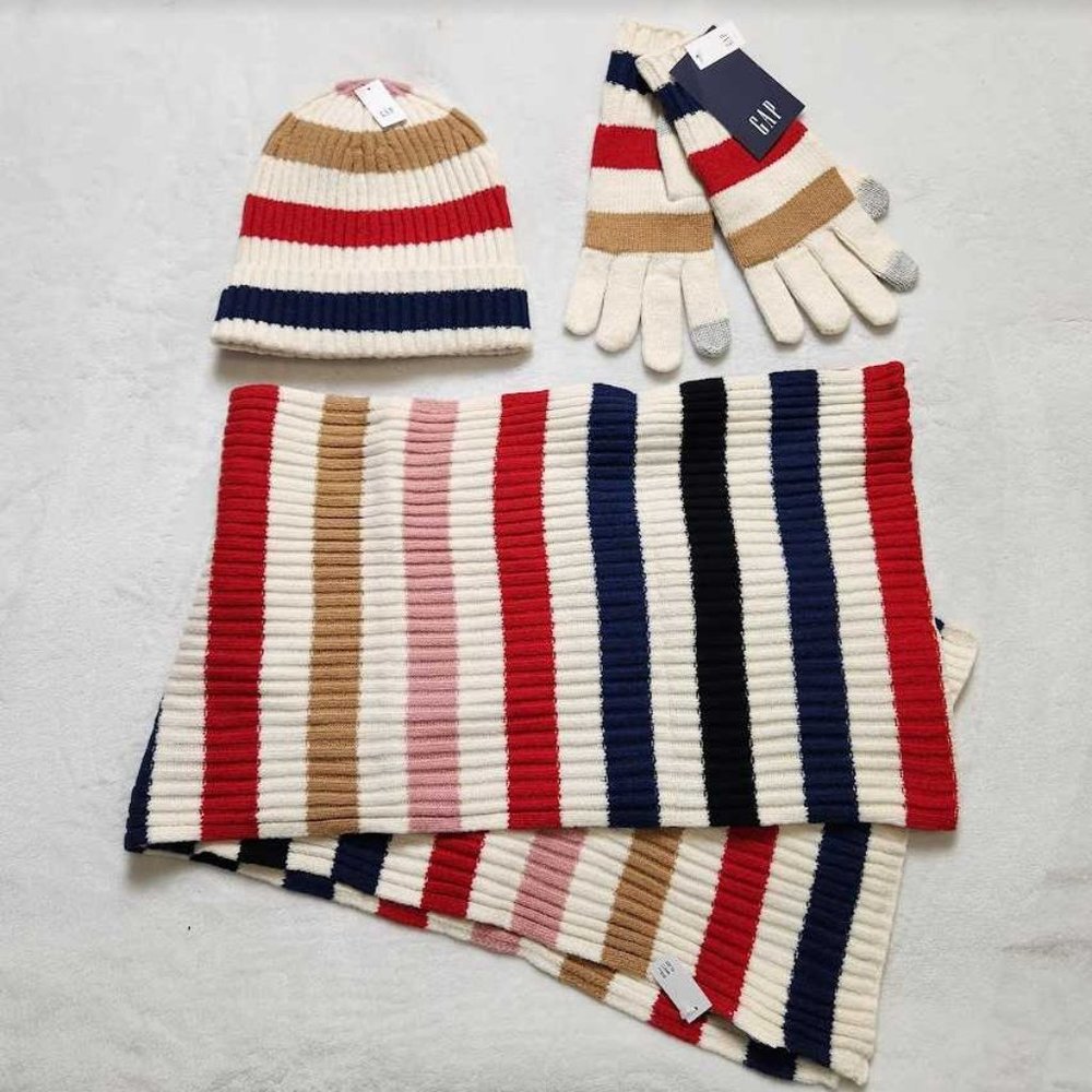 New women's Gap matching wide happy white stripe beanie / scarf / gloves set